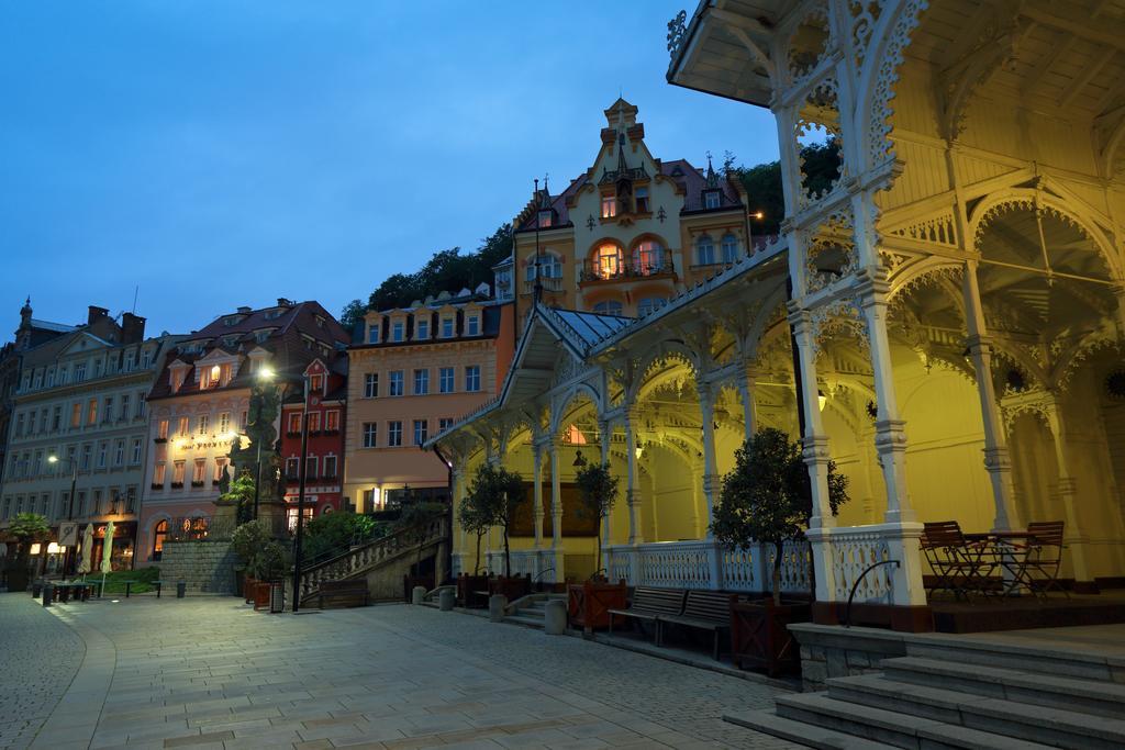 Promenáda Romantic Hotel KLV Exterior foto